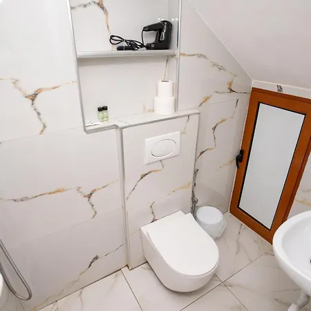 Resuli Lägenhet Sarandë